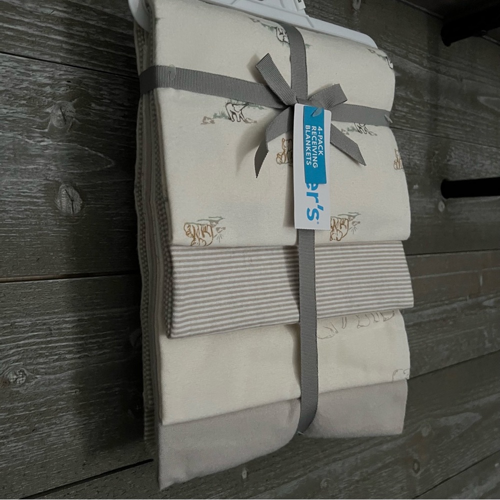 Carter’s | NWT | Set of 4 Receiving Blankets | Cream Gray Taupe | Baby Elephants